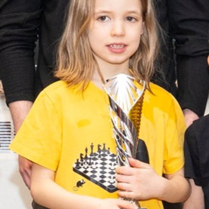Jeune joueuse médaillée